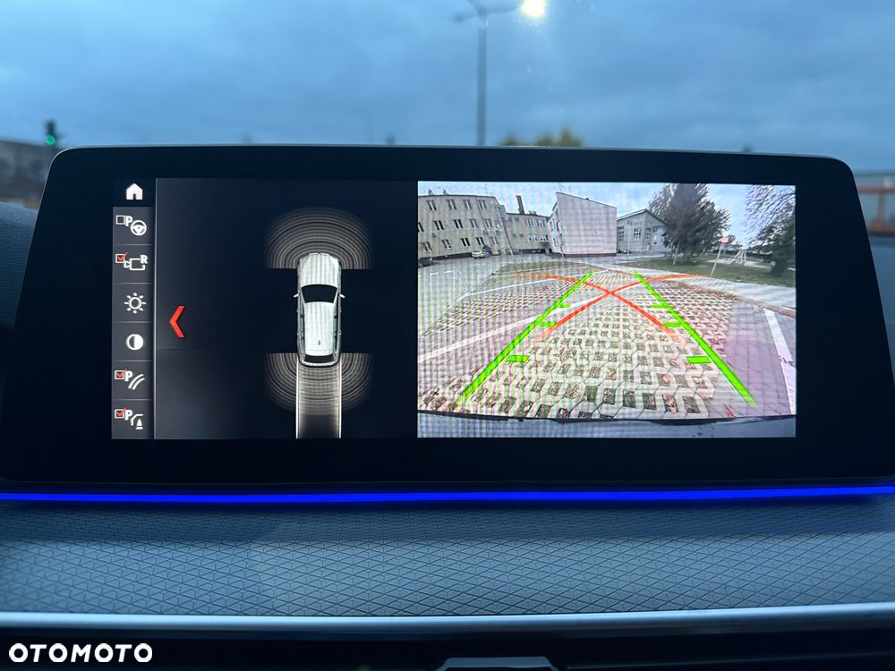 BMW Seria 5 520d M Sport - 10