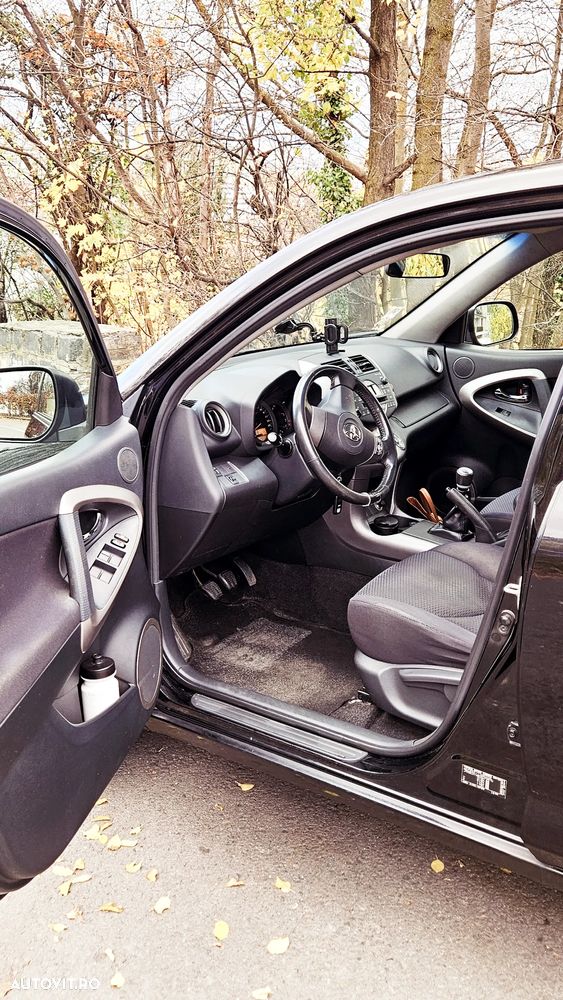 Toyota RAV4 2.2 D-4D 4x4 - 9