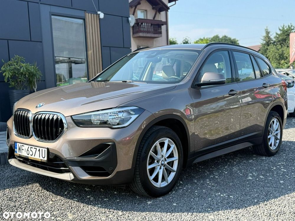 BMW X1 sDrive18i xLine - 8