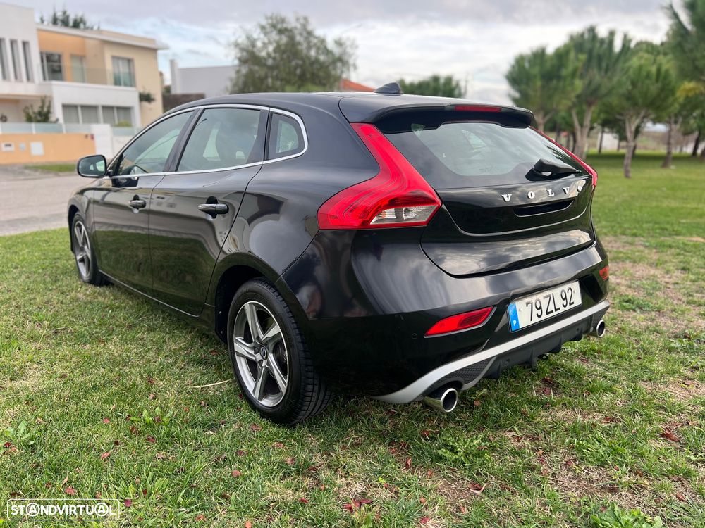 Volvo V40 D2 R Design - 8