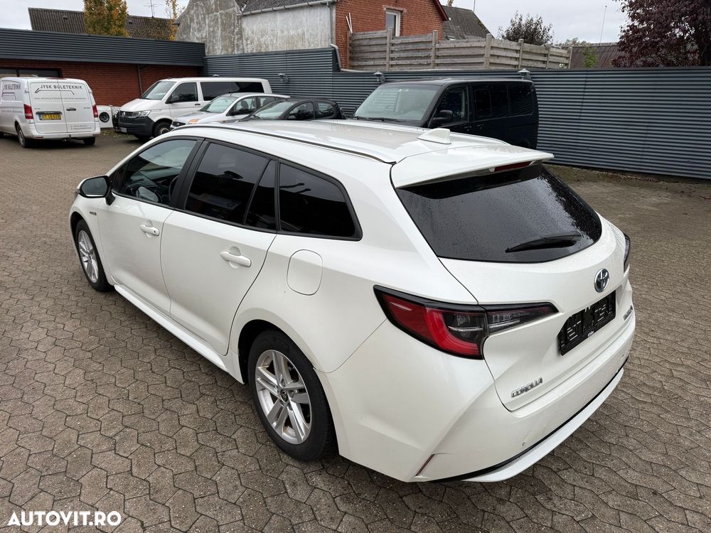 Toyota Corolla 1.8 HSD Exclusive interior Negru - 6