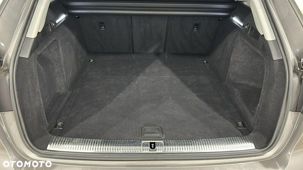 Audi A4 Allroad - 11