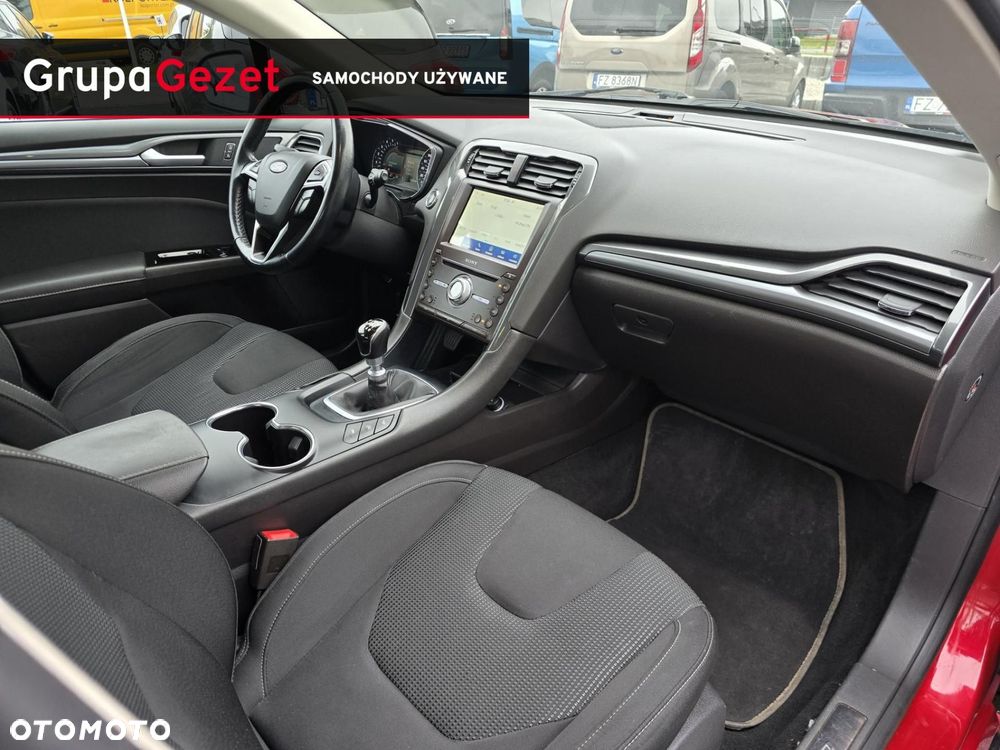 Ford Mondeo - 35