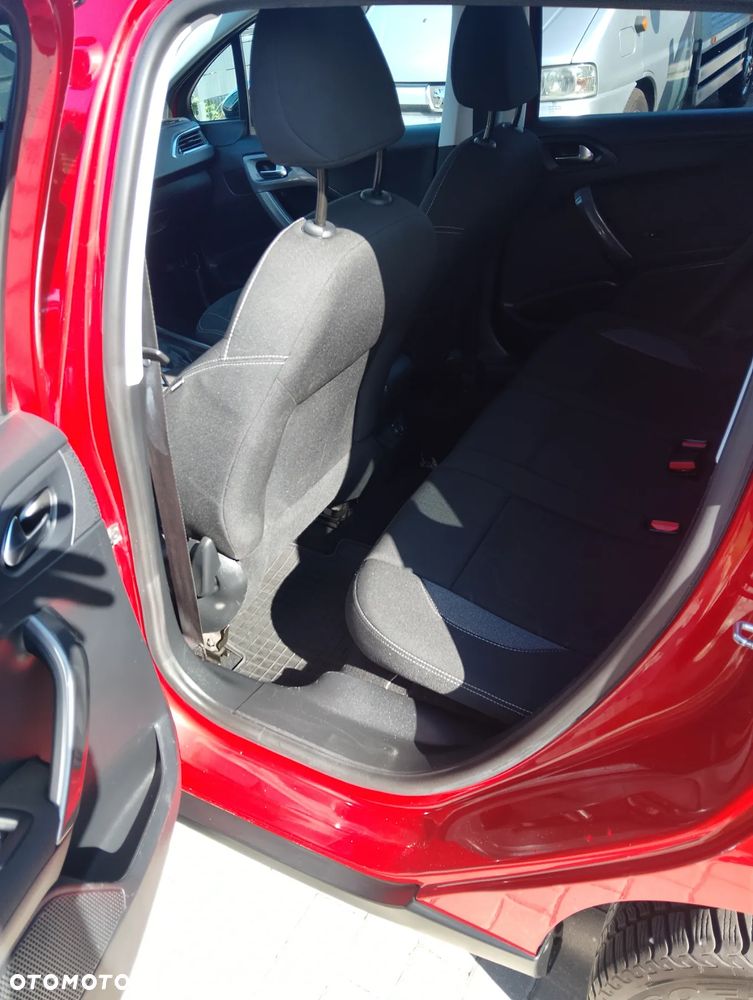 Peugeot 2008 1.2 Pure Tech Style S&S - 12