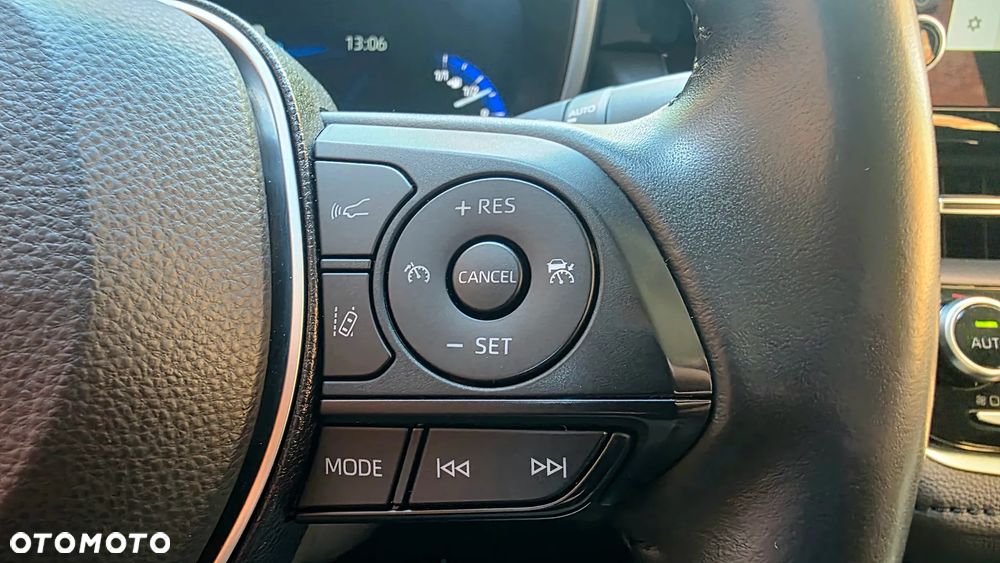 Toyota Corolla 1.8 Hybrid Comfort - 17