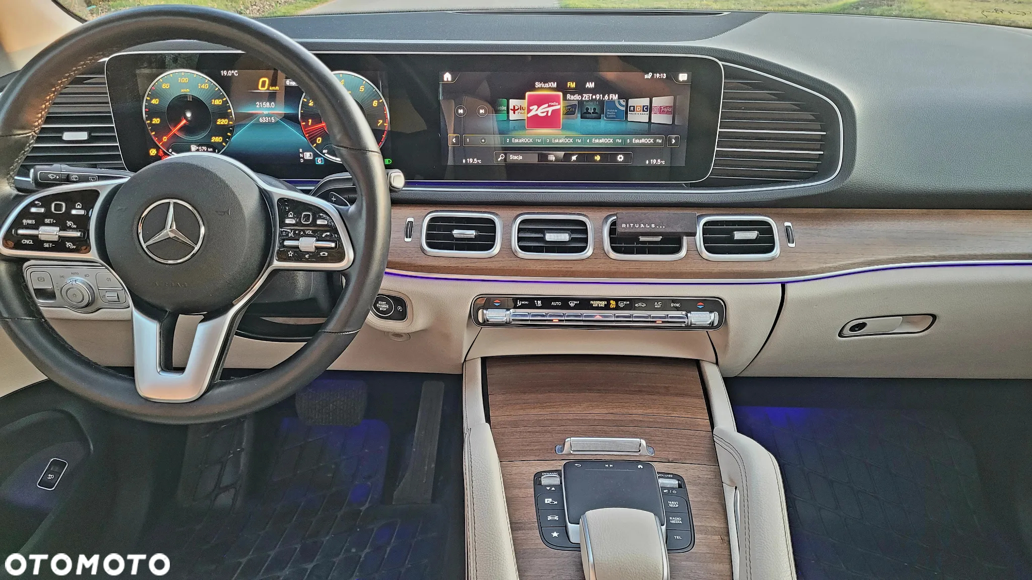 Mercedes-Benz GLE - 11
