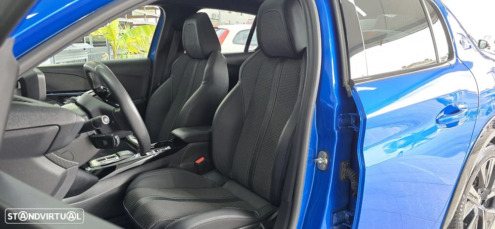 Peugeot e-208 GT Pack - 29