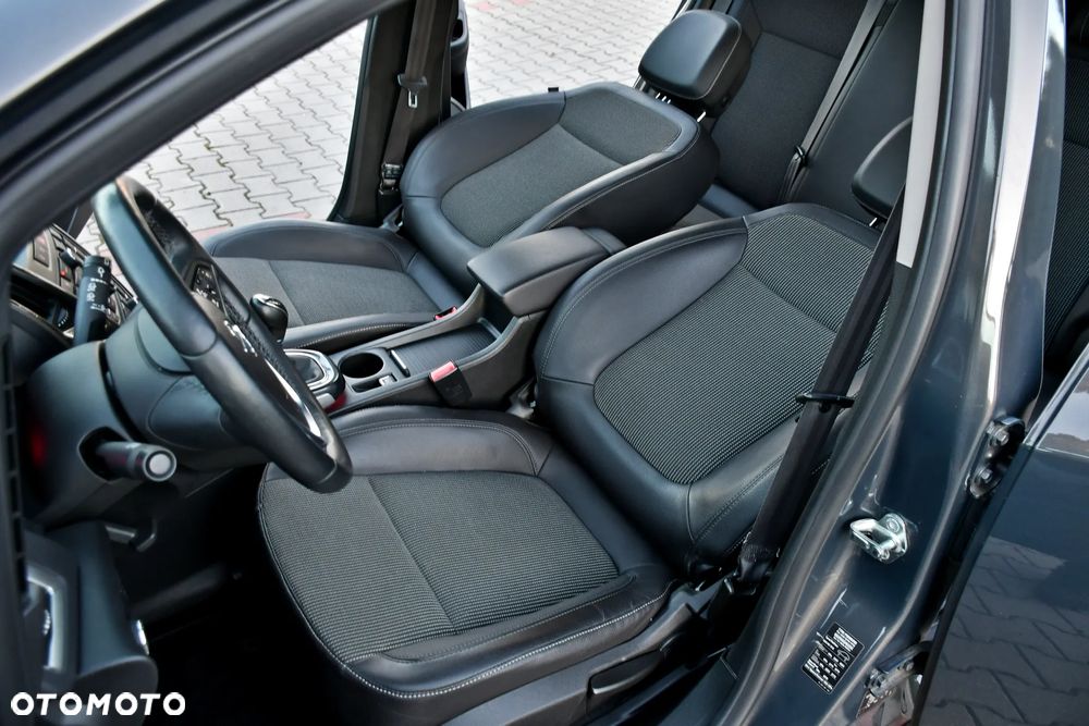 Opel Astra IV 1.4 T Cosmo - 35