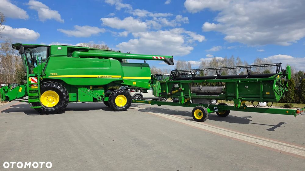 John Deere T550 Tylko 1460 Mtg 5.5m 618R Tucano 550  Kombajn do Zboża  Lexion 530 Tucano 450  Tucano 550 Lexion 520 JOHN 660 W650 T650 - 6