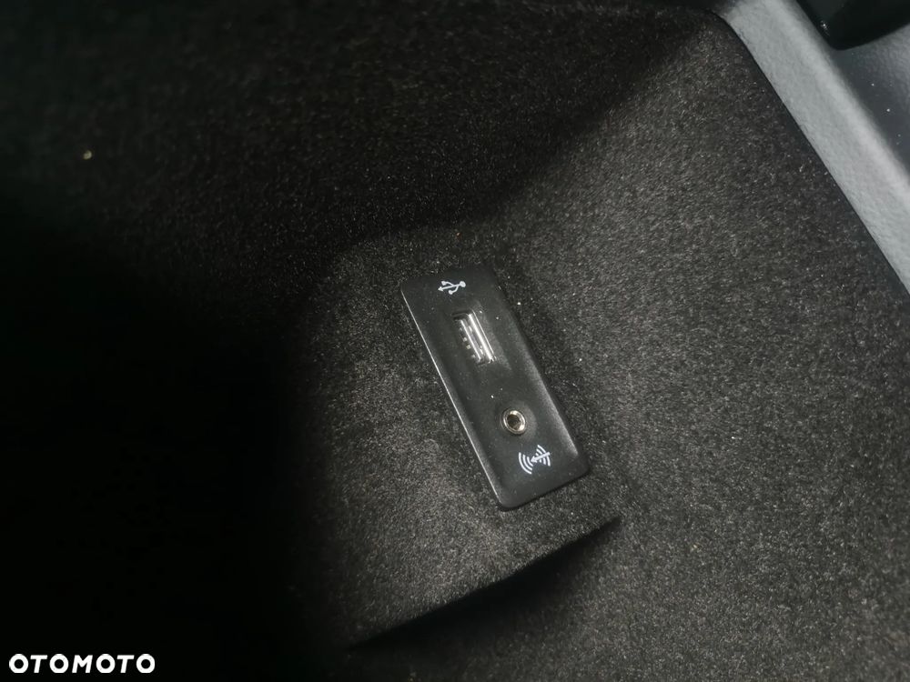 Volkswagen Passat Variant 2.0 TDI BMT Comfortline - 18