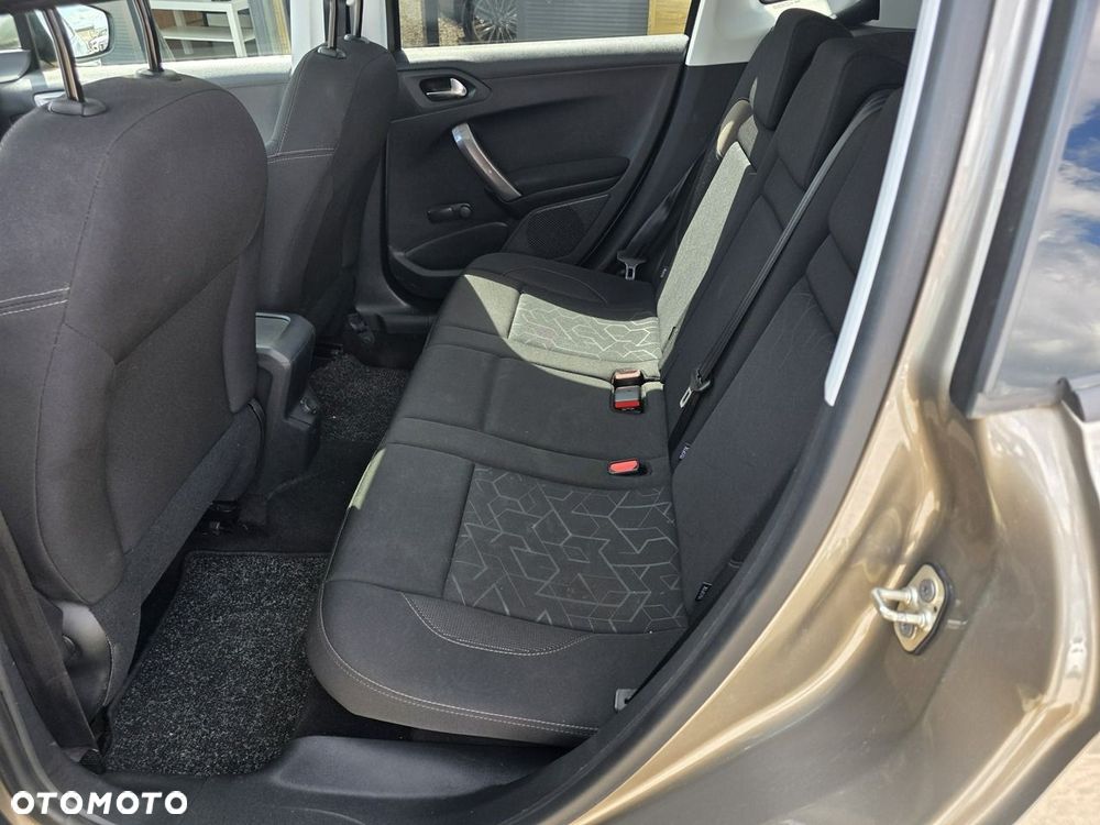 Peugeot 2008 1.2 Pure Tech Active - 12
