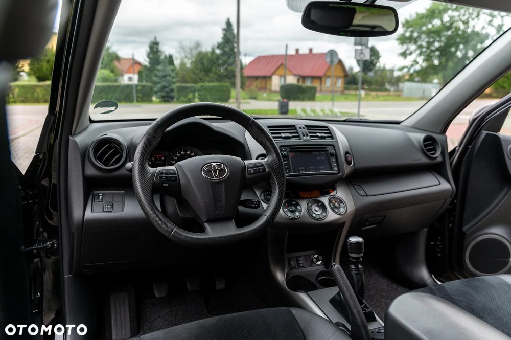 Toyota RAV4 2.0 4x4 Sol - 34