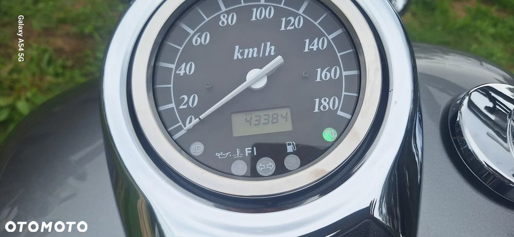 Suzuki VL 800 Volusia - 12