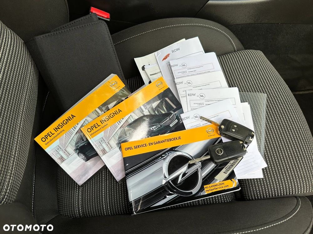 Opel Insignia 1.4 T Cosmo S&S - 27