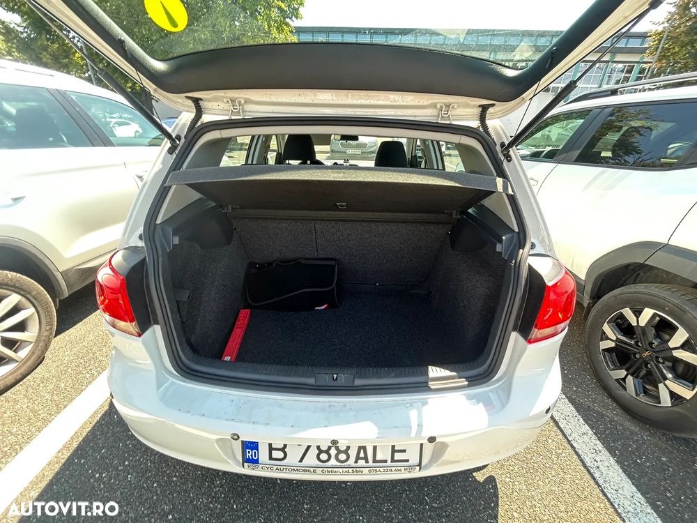 Volkswagen Golf - 10