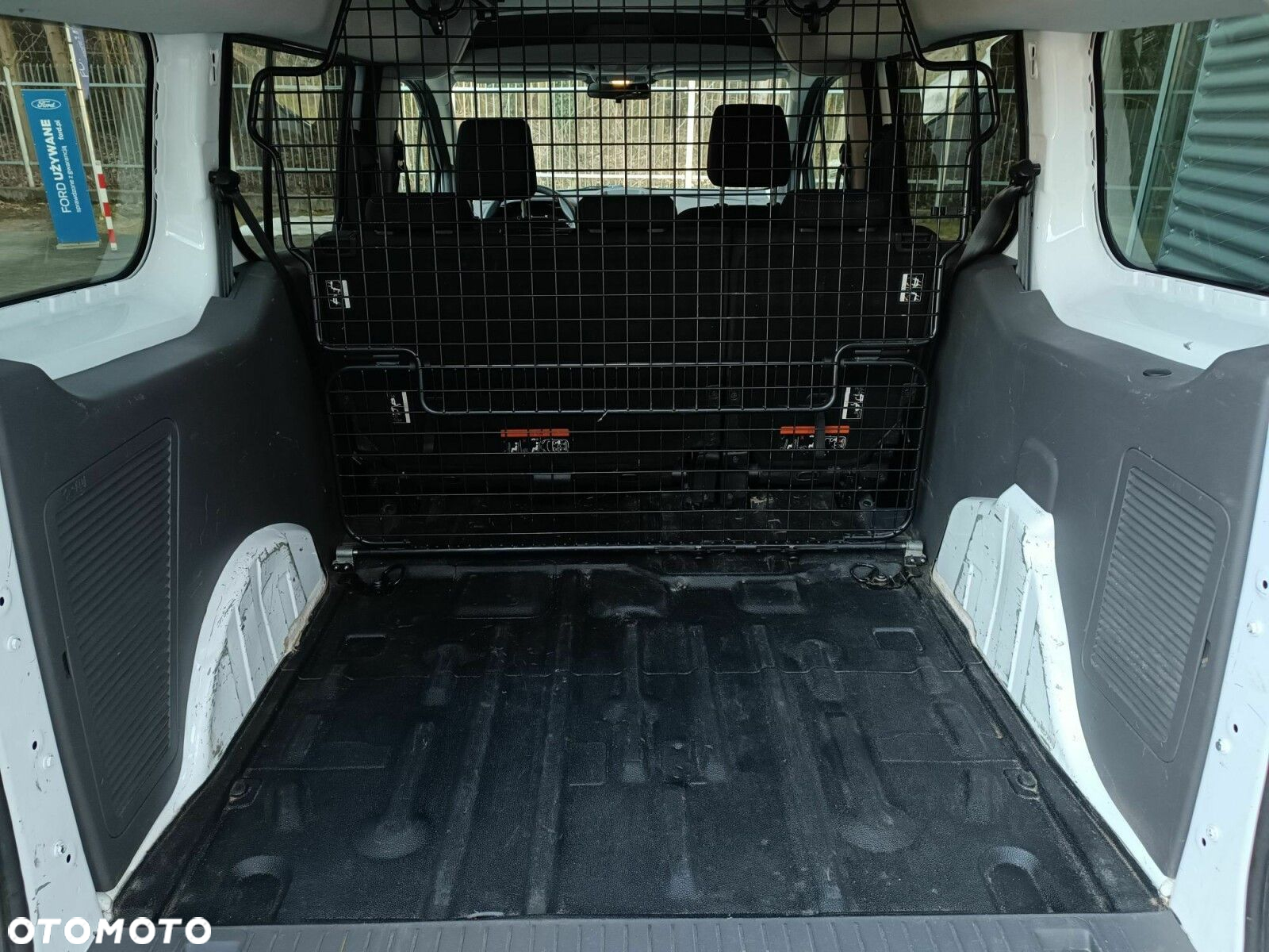 Ford Transit Connect - 29