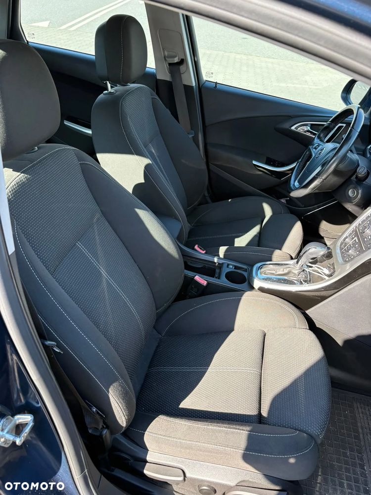 Opel Astra 2.0 CDTI Cosmo - 13