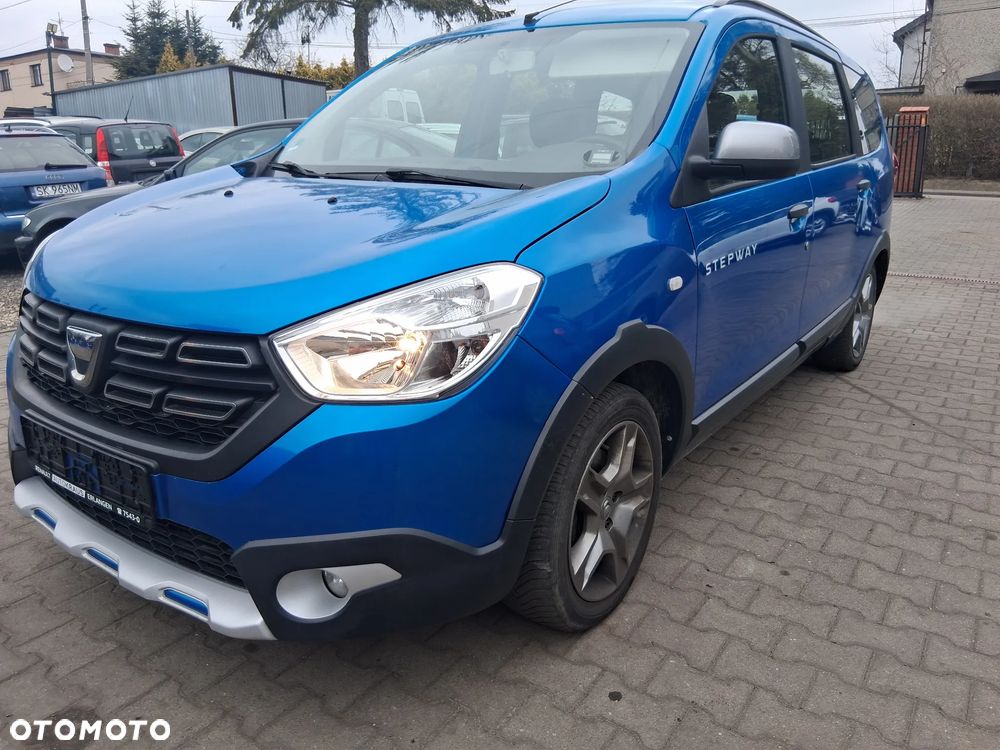 Dacia Lodgy TCe 115 Stepway - 1