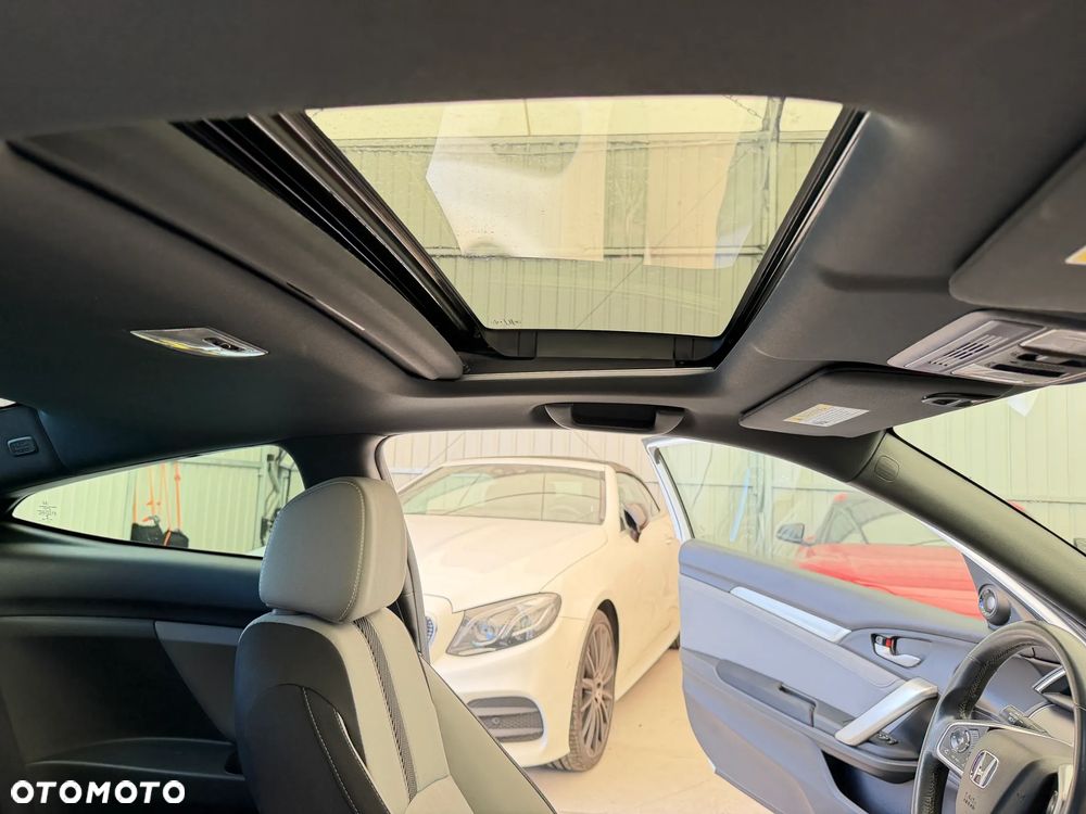 Honda Civic 1.5 i-VTEC Turbo CVT Elegance - 9