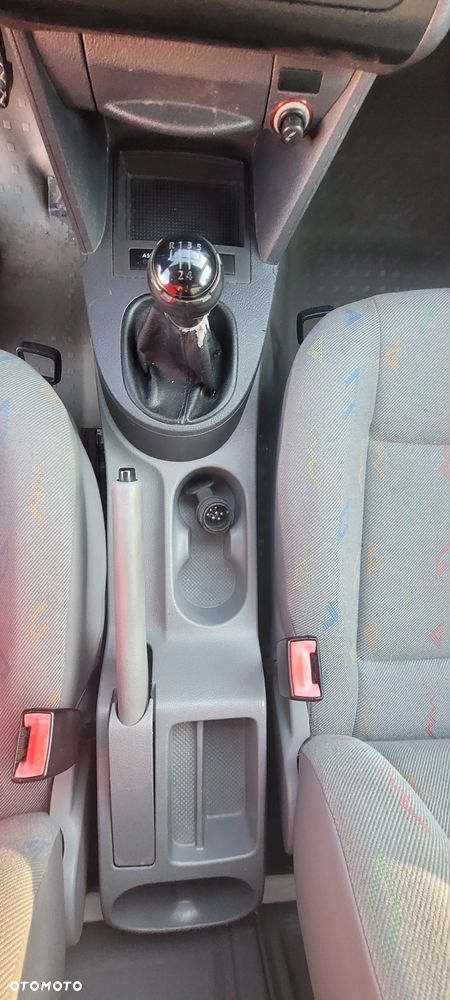 Volkswagen Caddy - 31