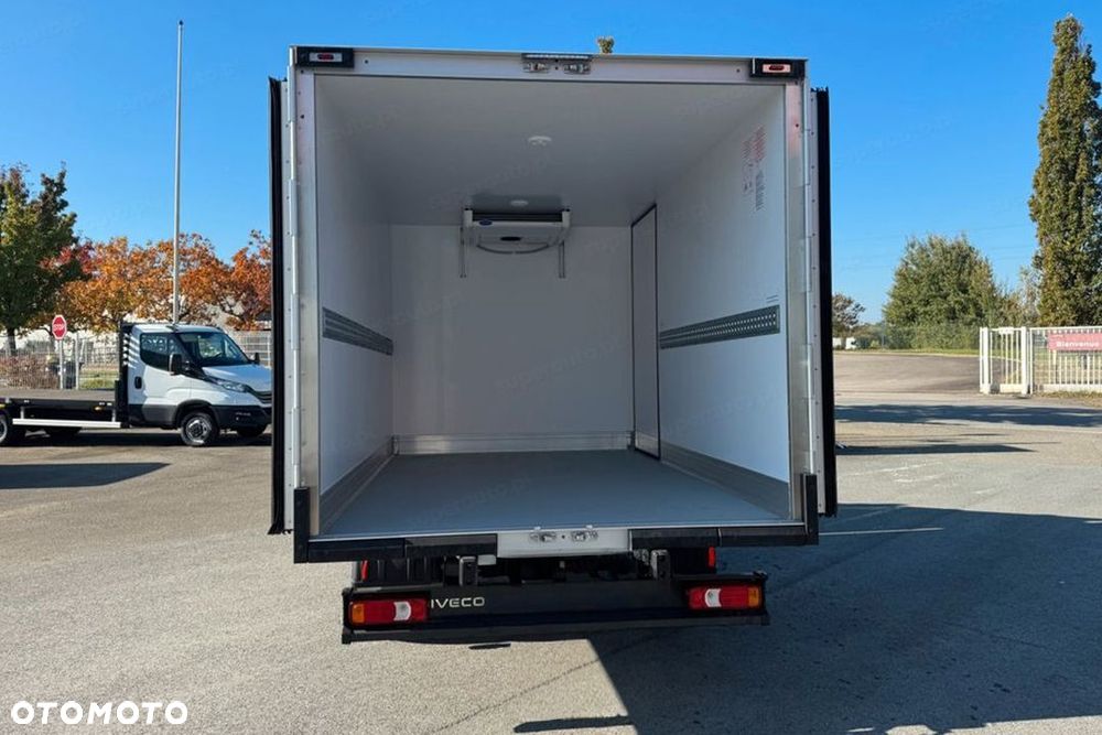 Iveco Daily 50C18 Hi-Matic Kontener 8EP Izoterma 3.0 180KM - 4