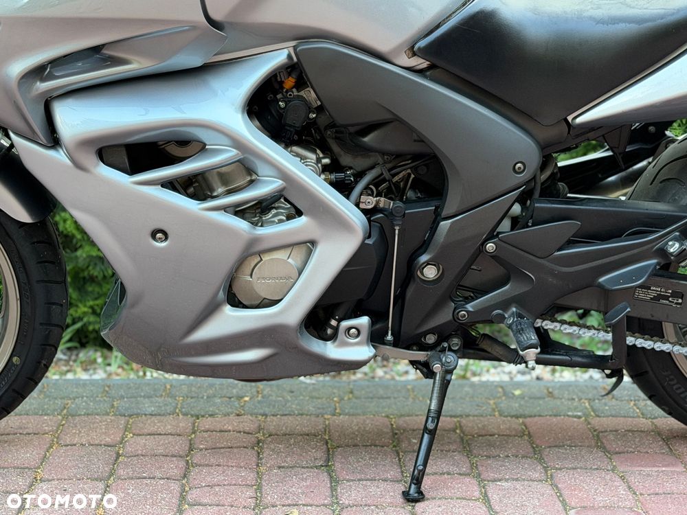 Honda CBF - 16