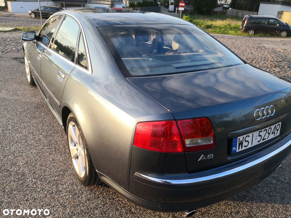 Audi A8 4.2 Quattro - 12