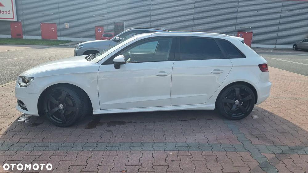 Audi A3 Sportback 1.6 TDI ultra Attraction - 14