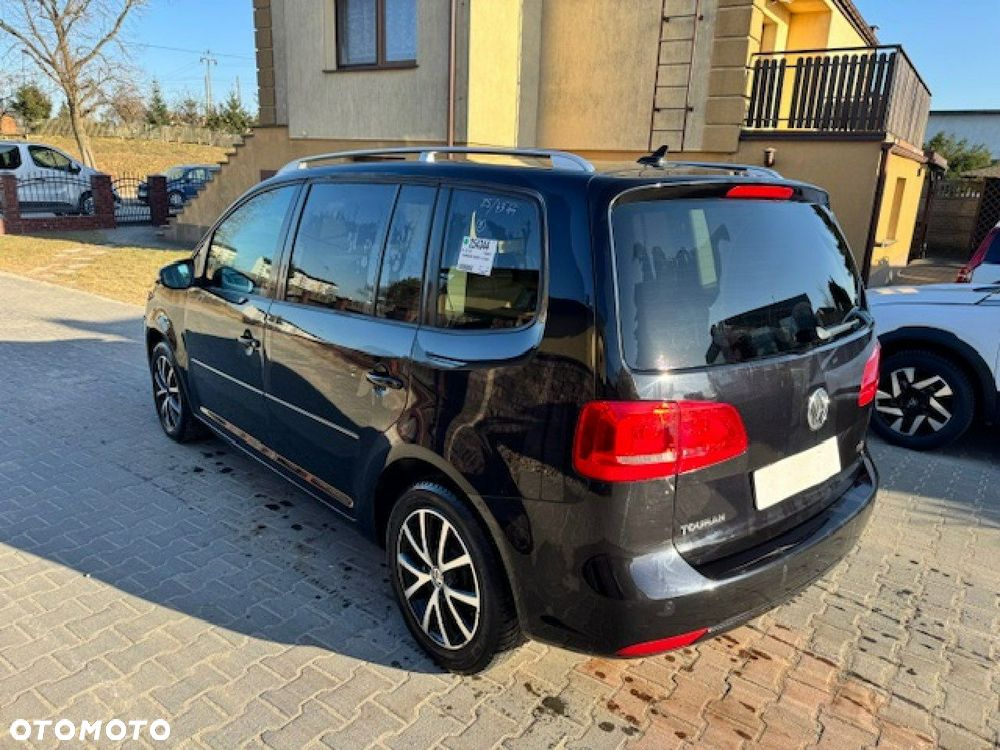 Volkswagen Touran 1.6 TDI DPF Comfortline - 4