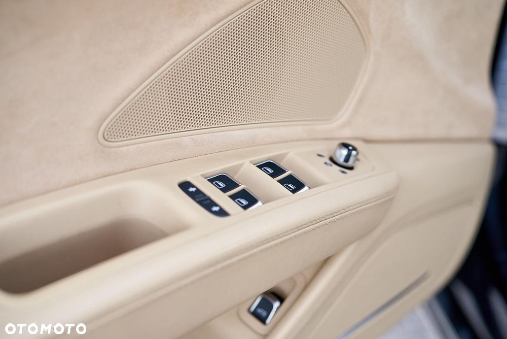 Audi A8 - 14