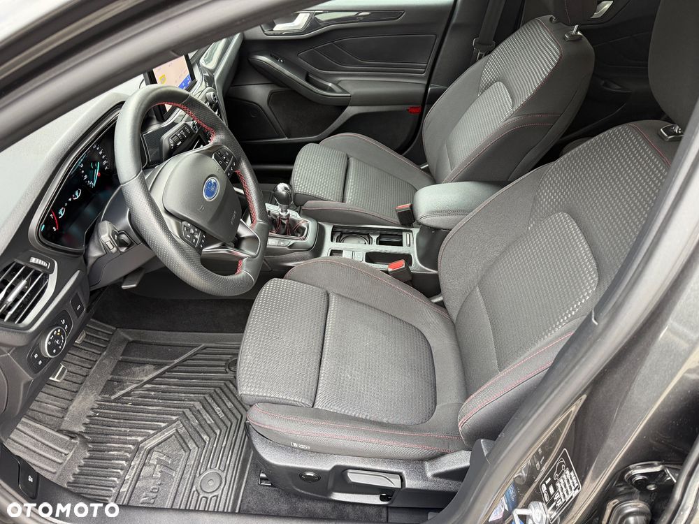 Ford Focus 1.5 EcoBoost Start-Stopp-System ST-LINE - 24