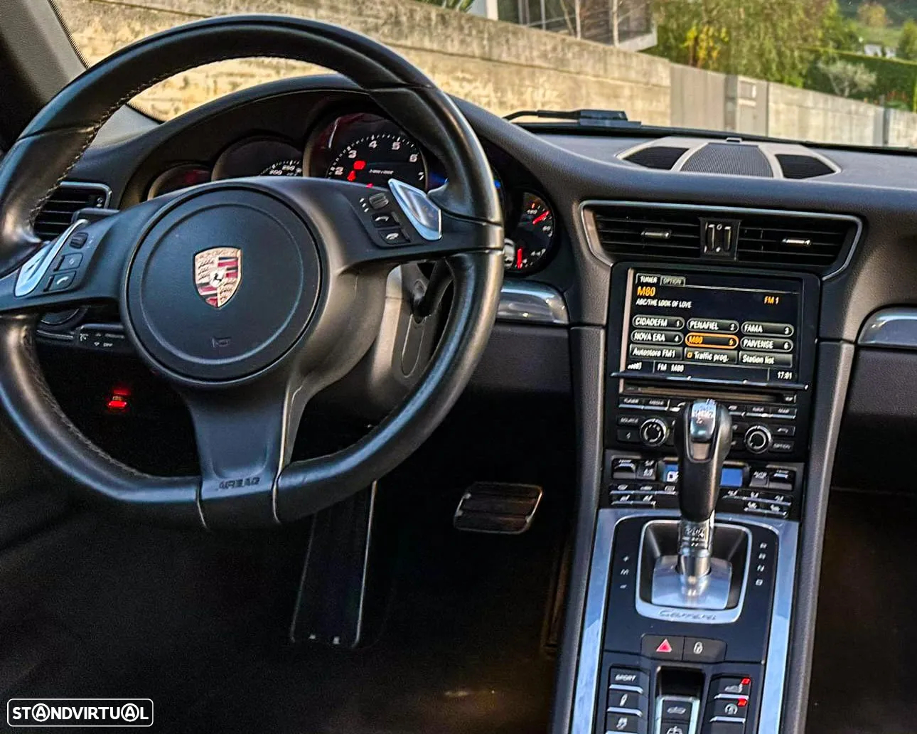 Porsche 911 (991) Carrera 4 Cabriolet PDK Black Edition - 20