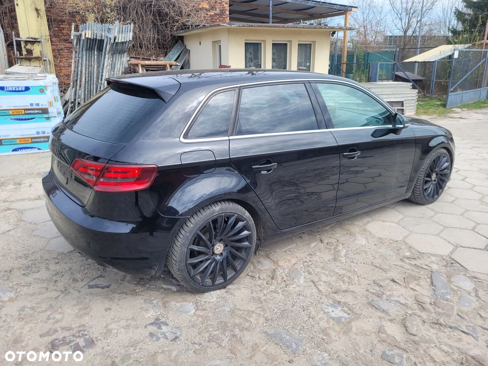 Audi A3 Sportback 1.6 TDI DPF Ambition - 4