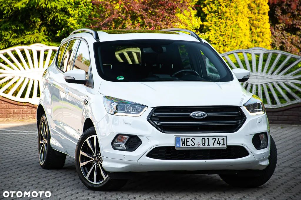 Ford Kuga 1.5 EcoBoost 4x4 ST-Line - 1