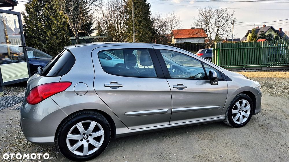 Peugeot 308 1.6 Premium Plus - 12