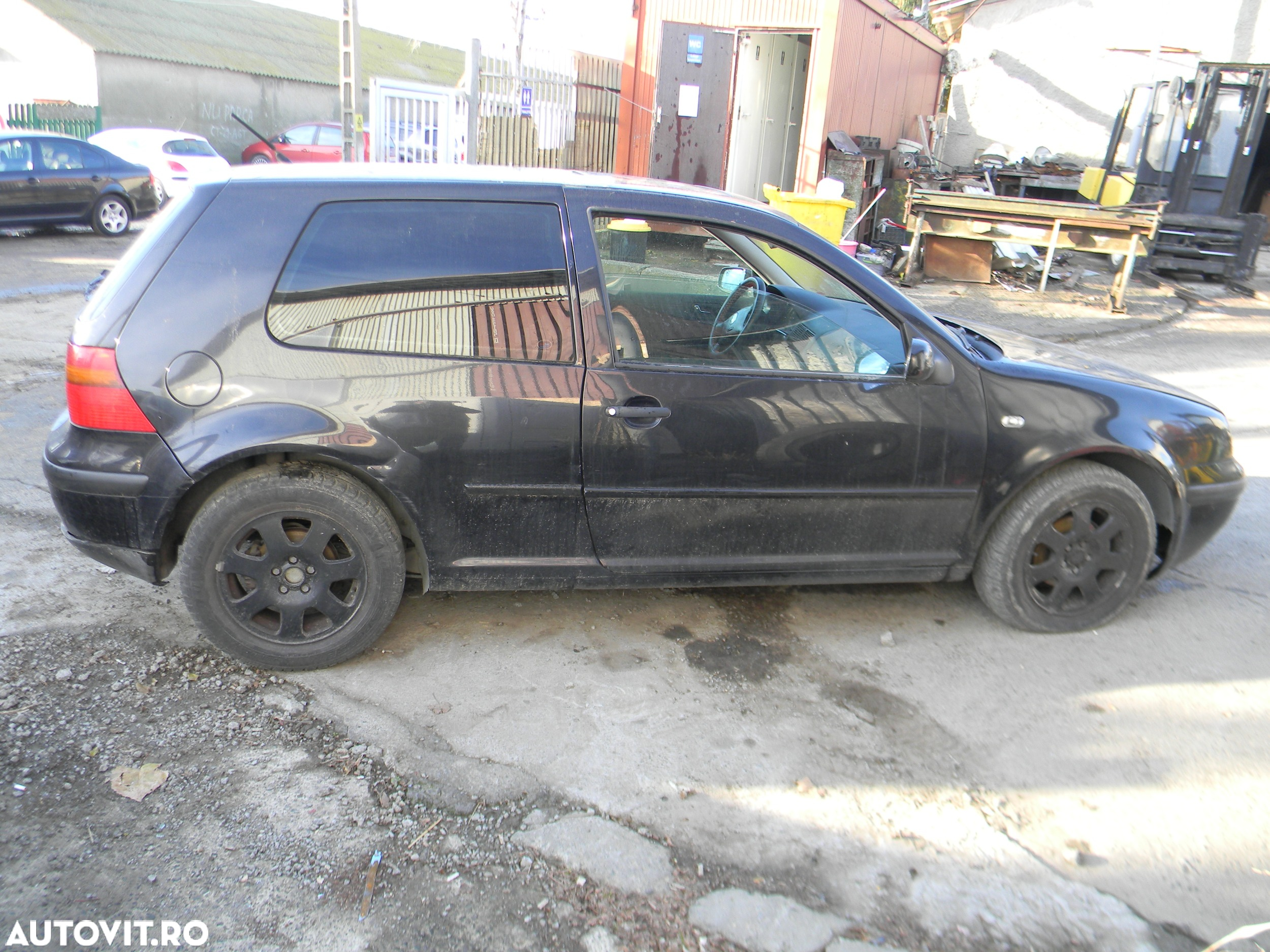 Dezmembrari  VW GOLF 4  1997  > 2006 1.6 16V Benzina - 3