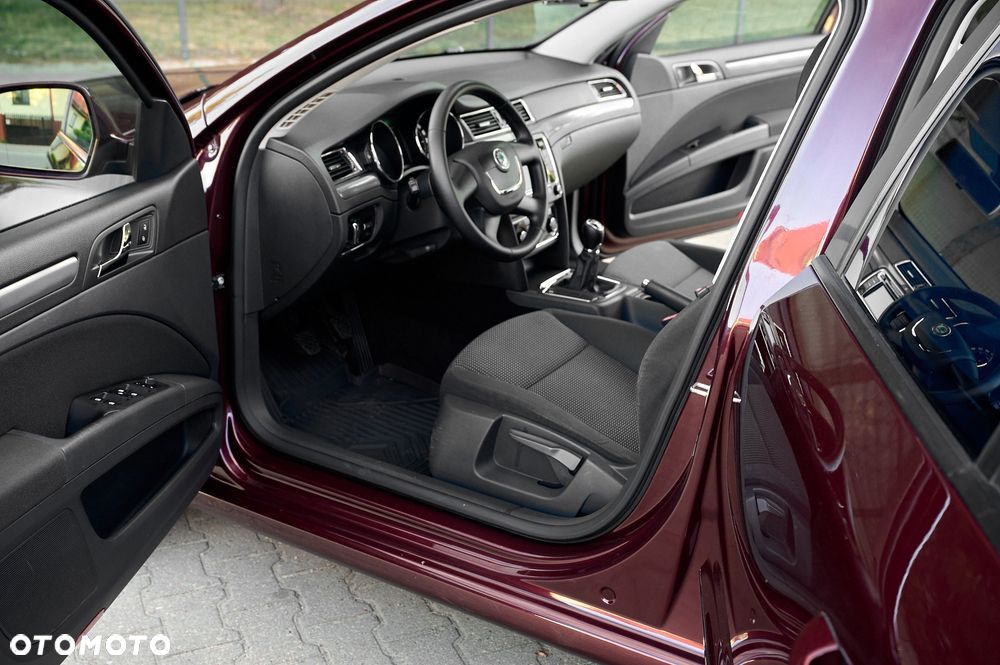 Skoda Superb 1.4 TSI Business - 24