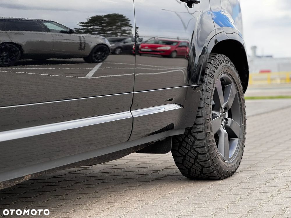 Land Rover Defender 110 2.0 P400e PHEV X-Dynamic SE - 9