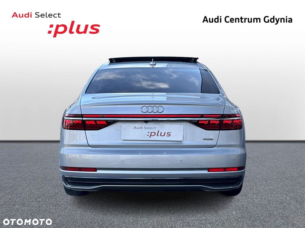 Audi A8 - 4