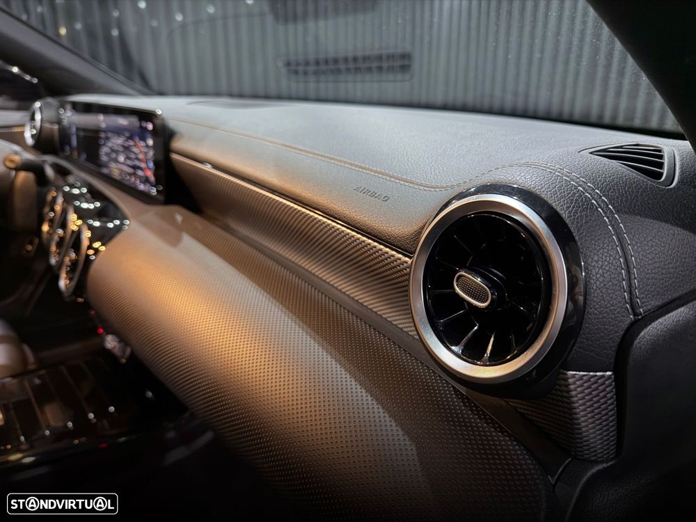 Mercedes-Benz CLA 180 d Shooting Brake Progressive Aut. - 32