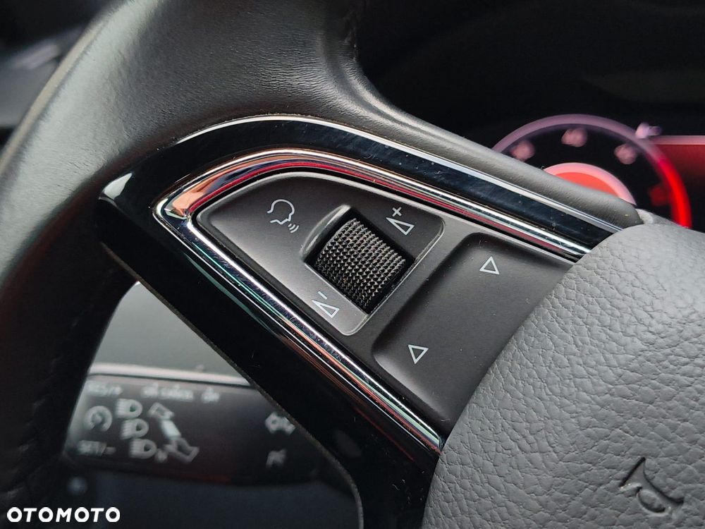 Skoda Octavia 2.0 TDI L&K DSG - 32