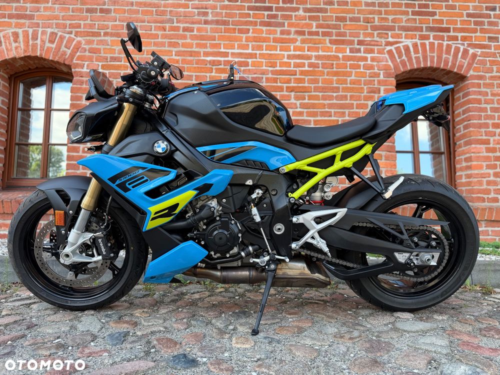 BMW S - 5