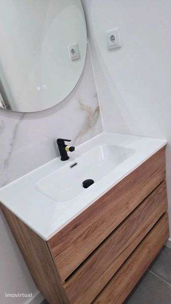 Apartamento T1 no centro de Belas - Grande imagem: 2/3