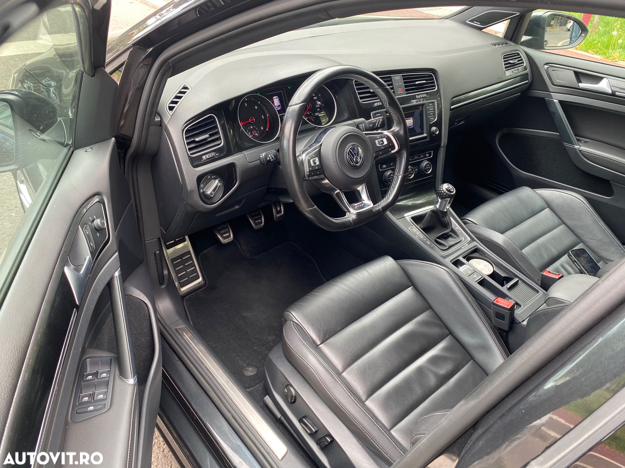Volkswagen Golf 2.0 TDI DPF BMT GTD - 19
