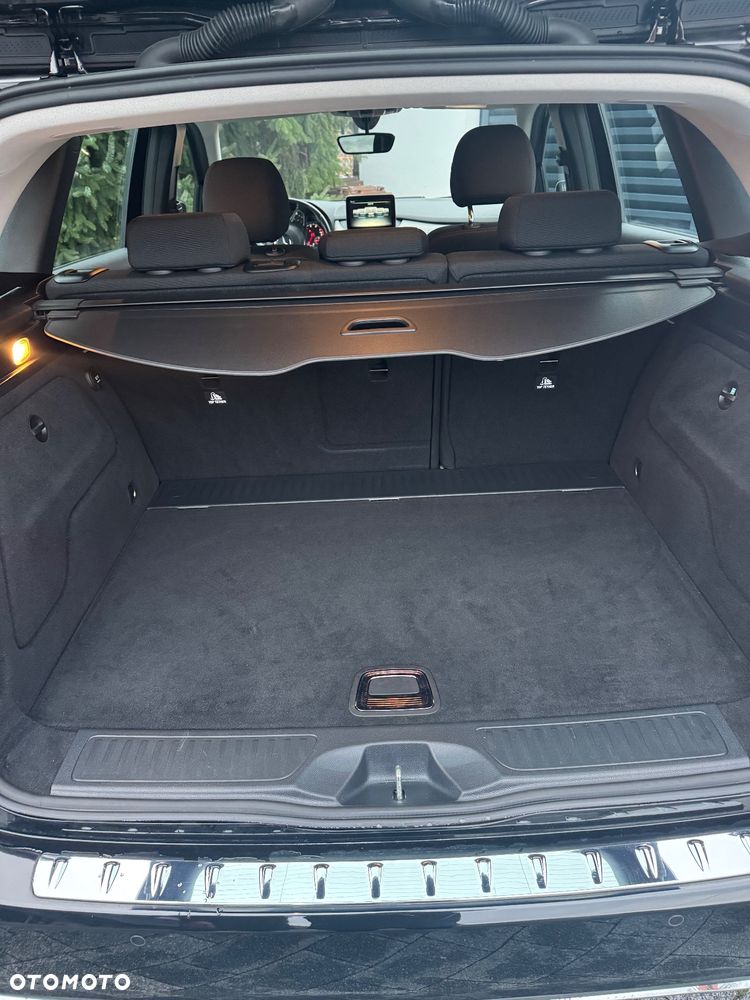 Mercedes-Benz Klasa B 180 Edition - 28