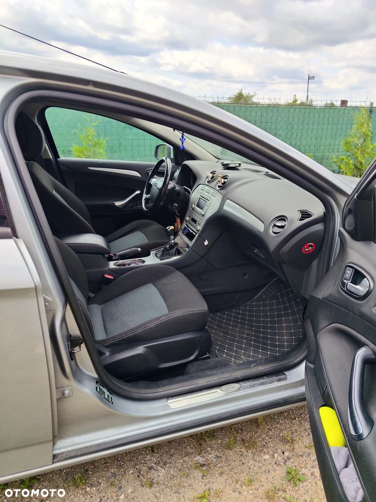 Ford Mondeo - 8