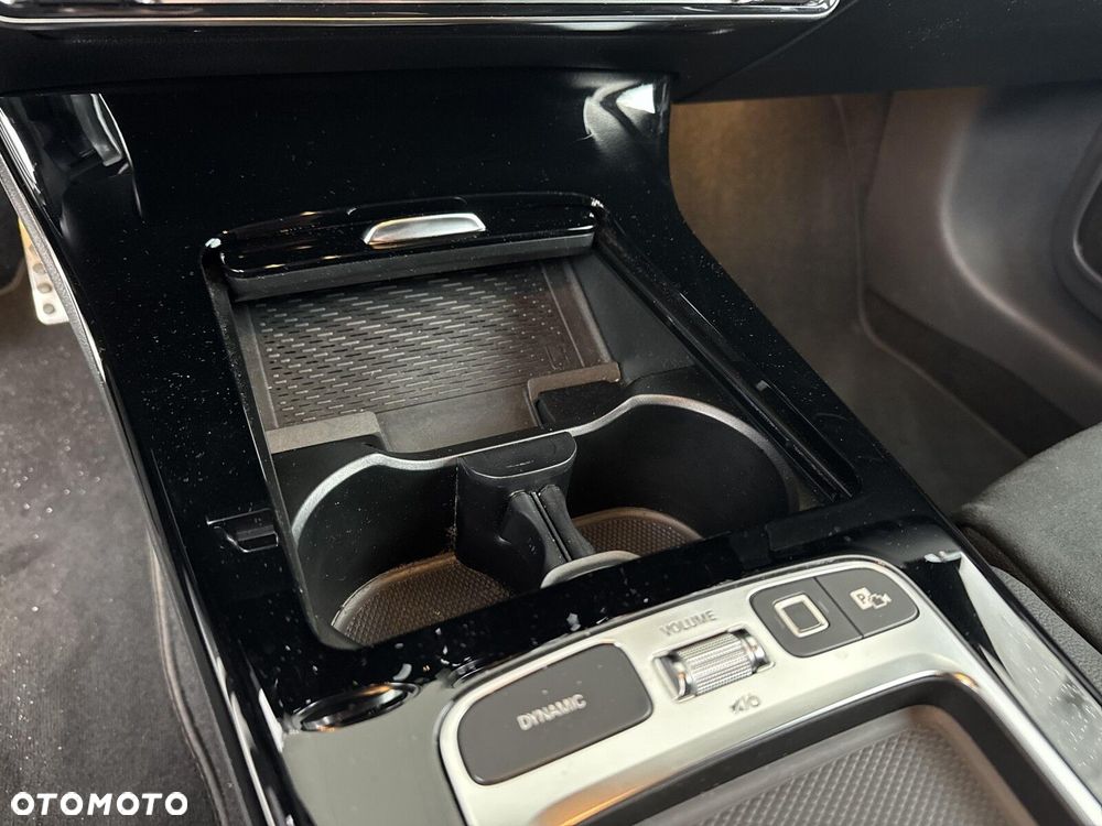 Mercedes-Benz CLA - 26