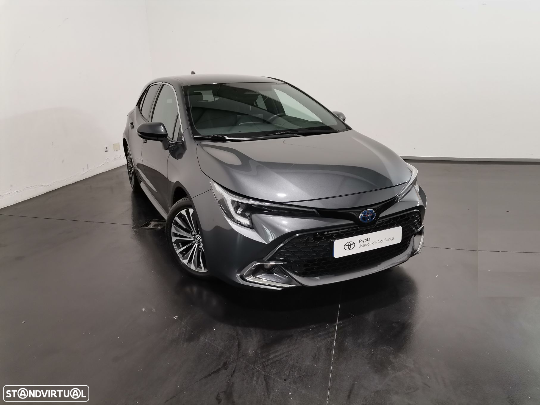 Toyota Corolla 1.8 Hybrid Comfort Plus - 18