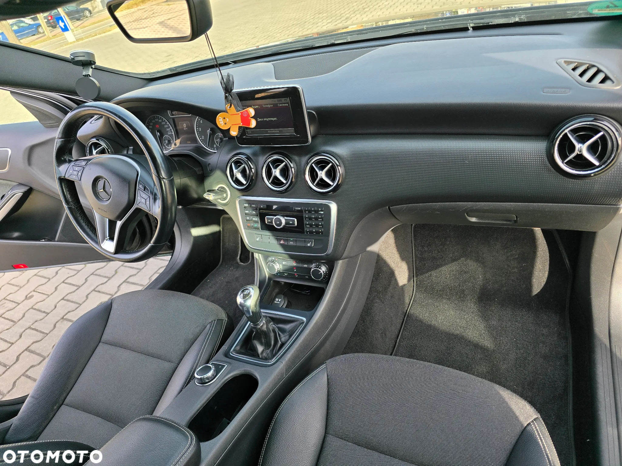Mercedes-Benz Klasa A 180 BlueEfficiency Edition - 22