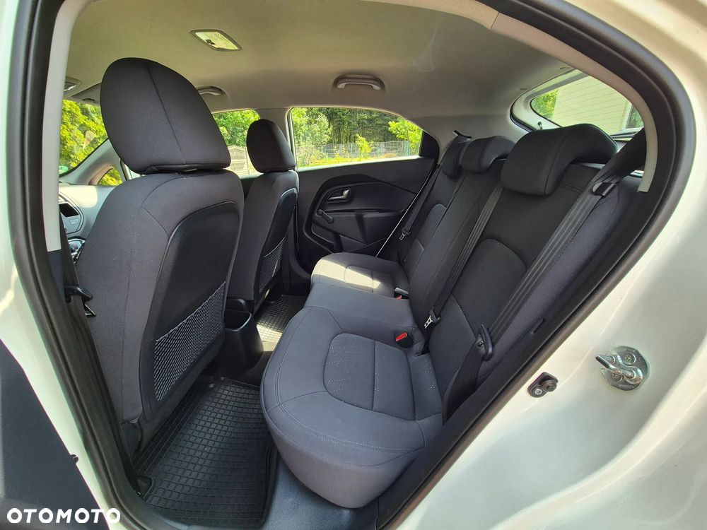 Kia Rio 1.2 XL - 33